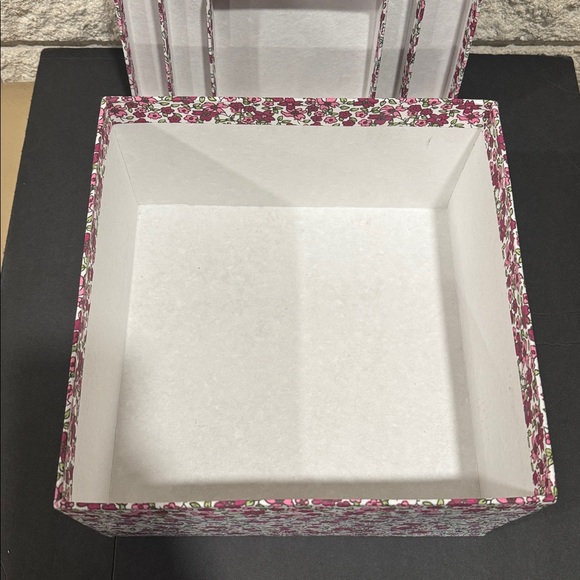 3 Nesting Storage/Gift Boxes - Picture 3 of 9